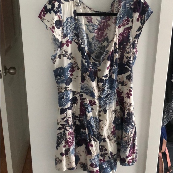 Kimchi Blue Dresses & Skirts - Kimchi Blue floral romper Kimchi Blue Dresses & Skirts - Kimchi Blue floral romper